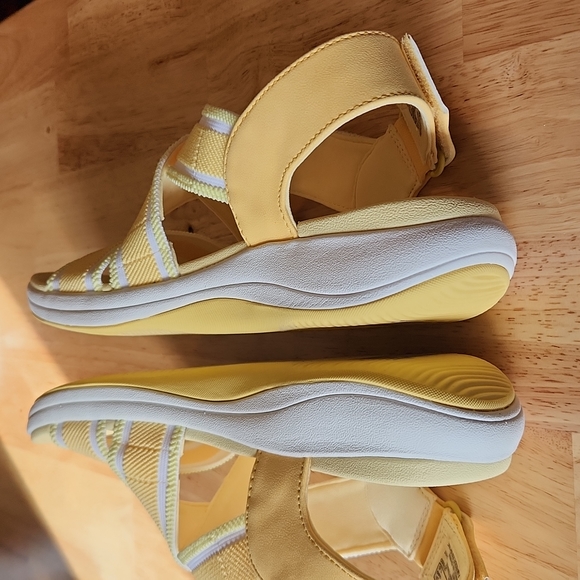 Clark's sandal - Picture 6 of 11